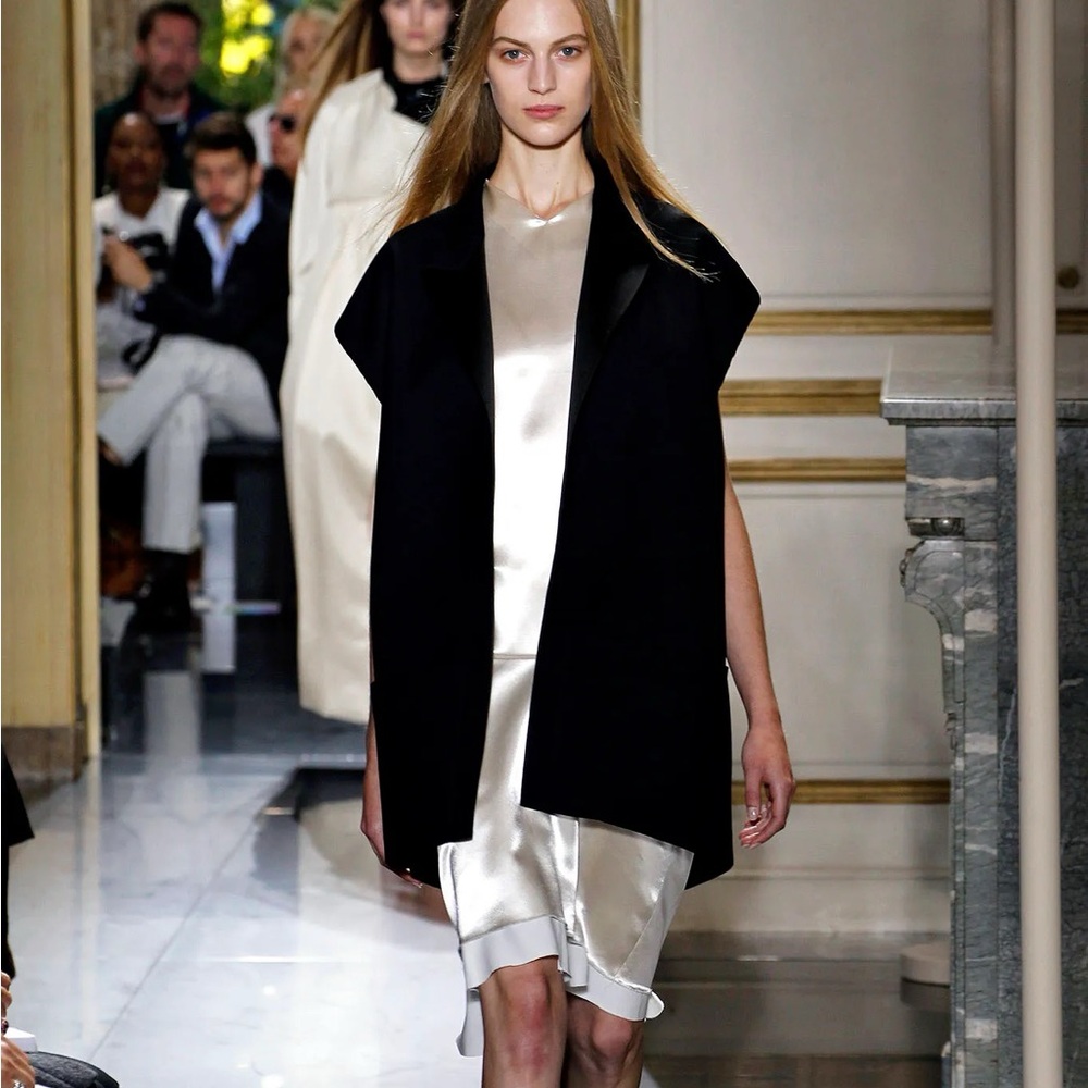 Cream Satin V-Neck Raw-Edge Detail Knee-Length Dress
